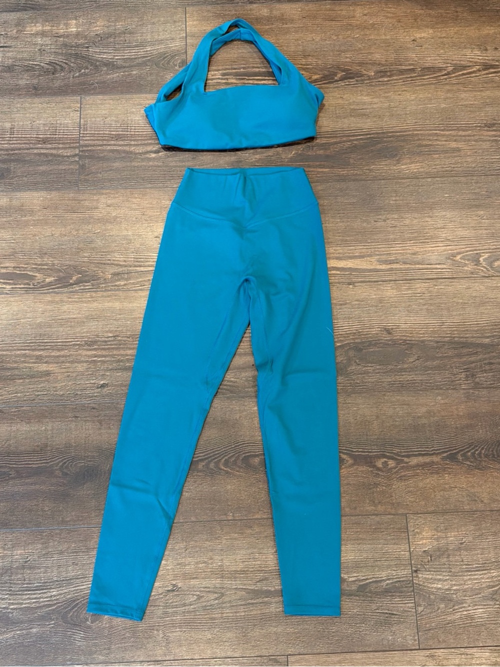 Women High-Waisted Workout Set Blue Teal size small seamless leggings medium bra
